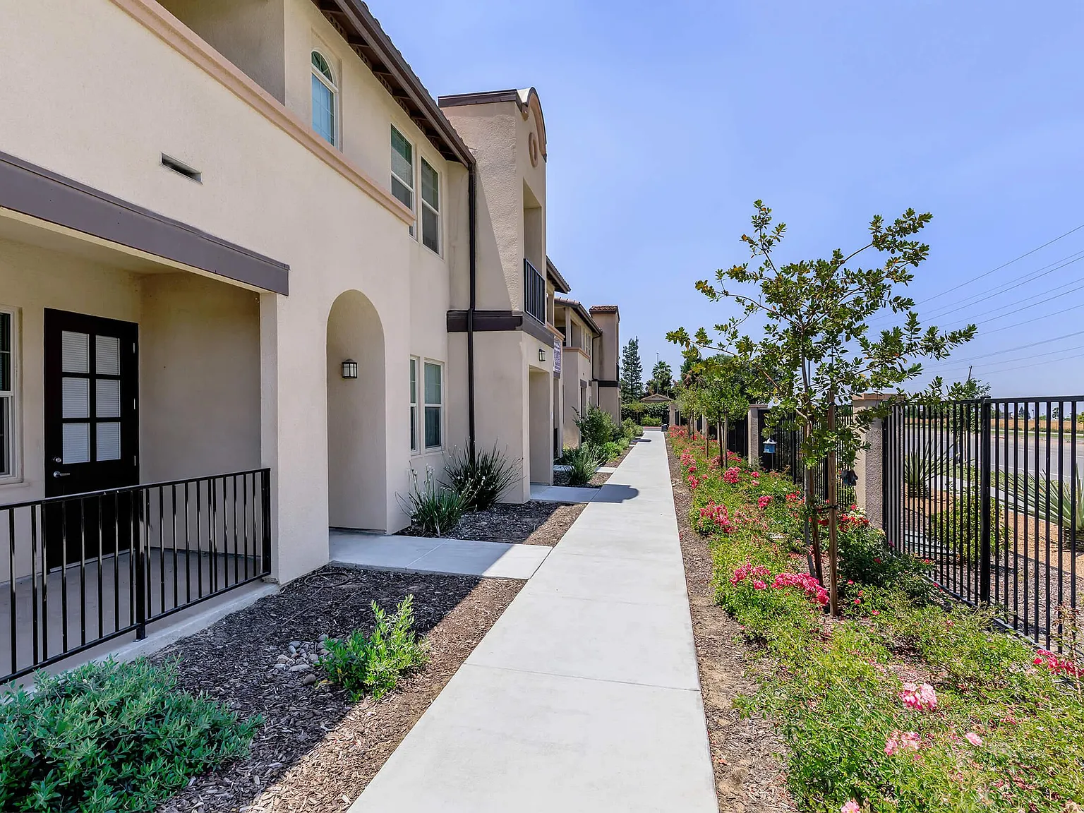Tempranillo Apartments — Photo 4