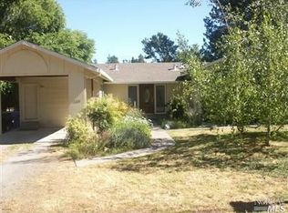 6225 Stahl Ln, Sebastopol, CA 95472