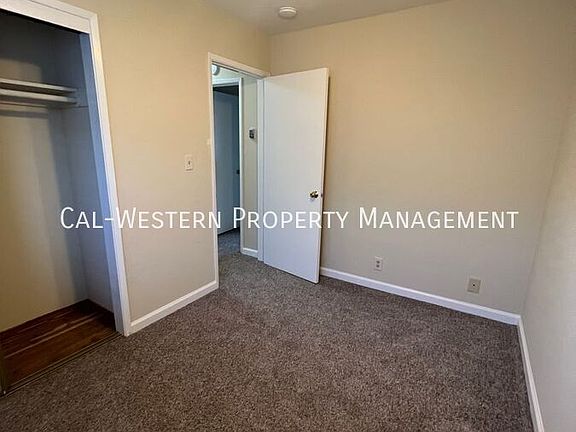 5th image of 446 S 11th St APT 5