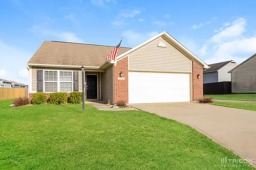 7335 Mosaic Dr Photo 1