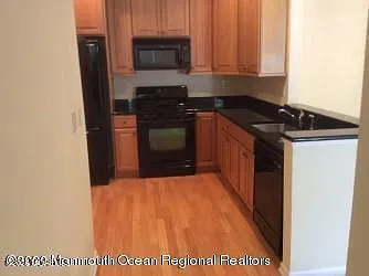 1 bed, 889 sqft, $1,850 — Photo 4