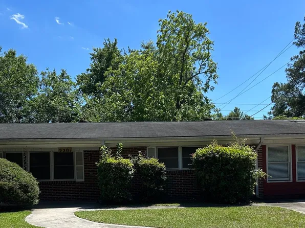 2201 E 37th St, Savannah, GA 31404