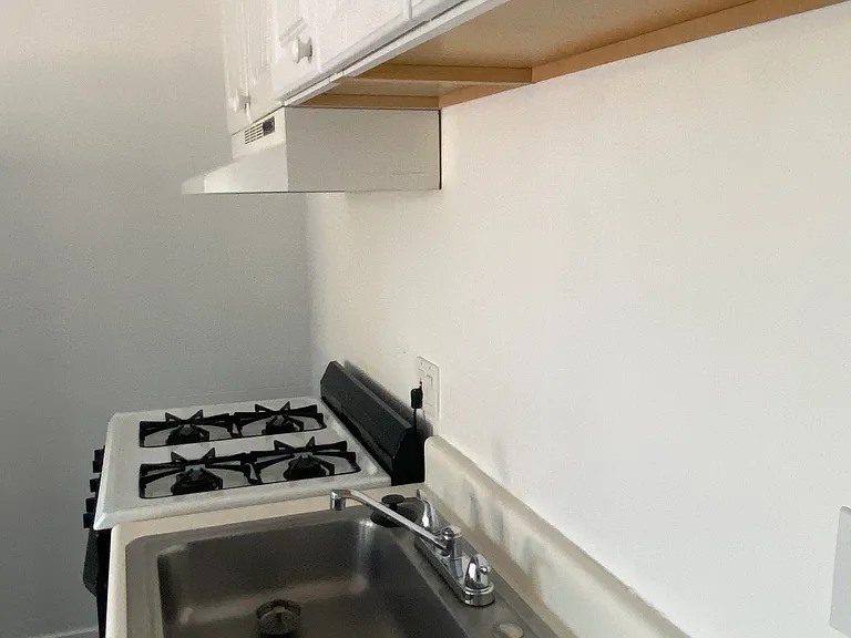 22829 Burbank Blvd #1 — Photo 19