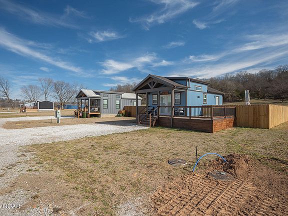 2nd image of 112 Cottage Brook Cir