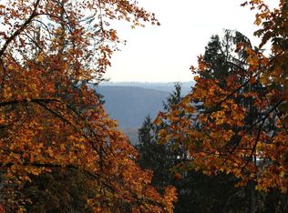 215 Lazy Rd, Longview, WA 98632