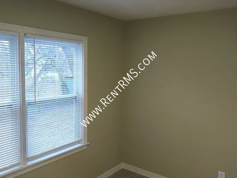 2430 SE Minnesota Ave — Photo 12