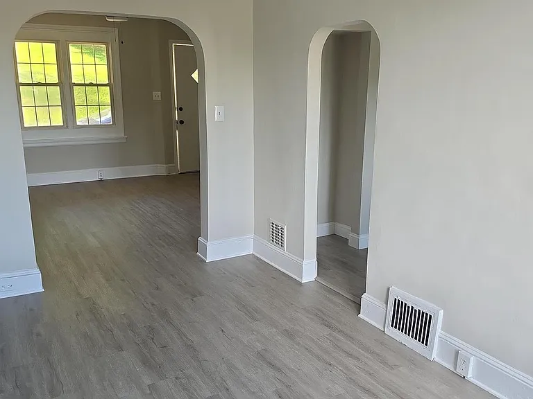 749 Oak St — Photo 5