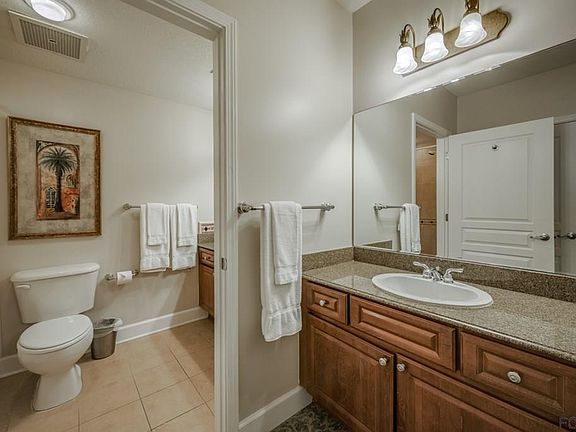 4th image of 200 Ocean Crest Dr APT 920