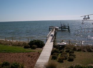 846 Island Rd, Harkers Island, NC 28531