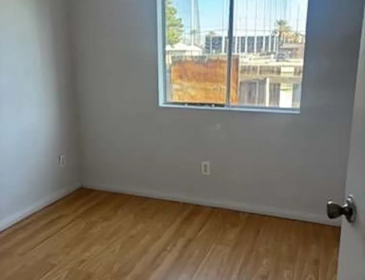 231 W Philadelphia Ave #1 — Photo 3