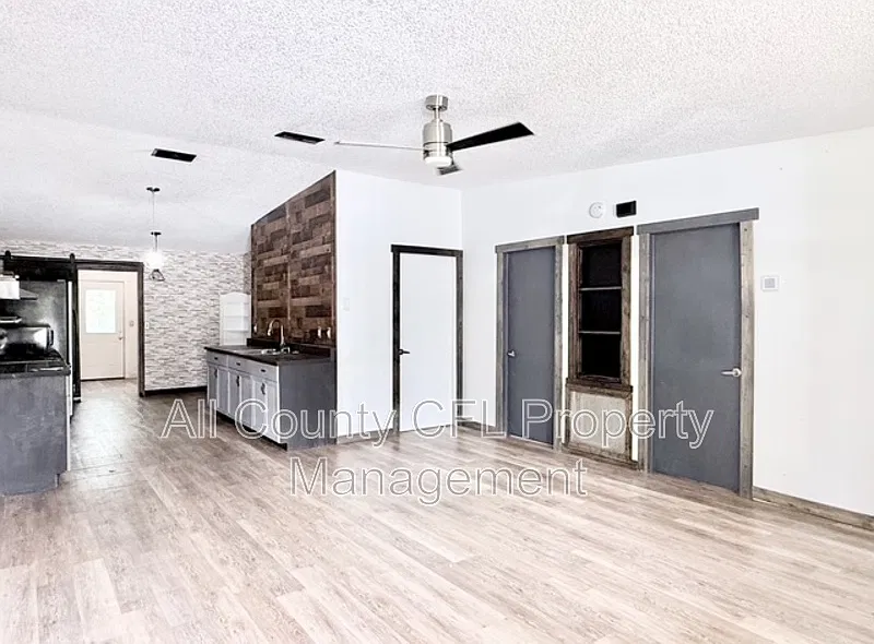 3 bed, 2.0 bath, 1172 sqft, $1,695 — Photo 4