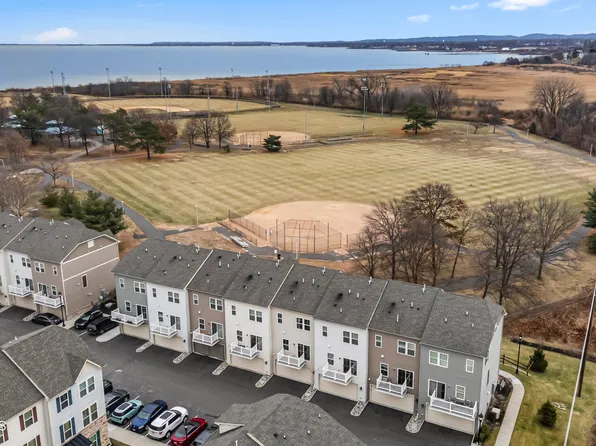 605 Bayside Court, South Amboy, NJ 08879