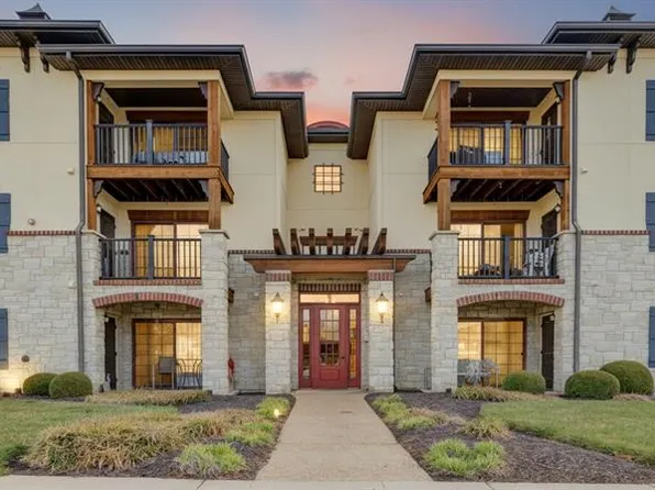 633 Bordeaux Way, Saint Peters, MO 63376