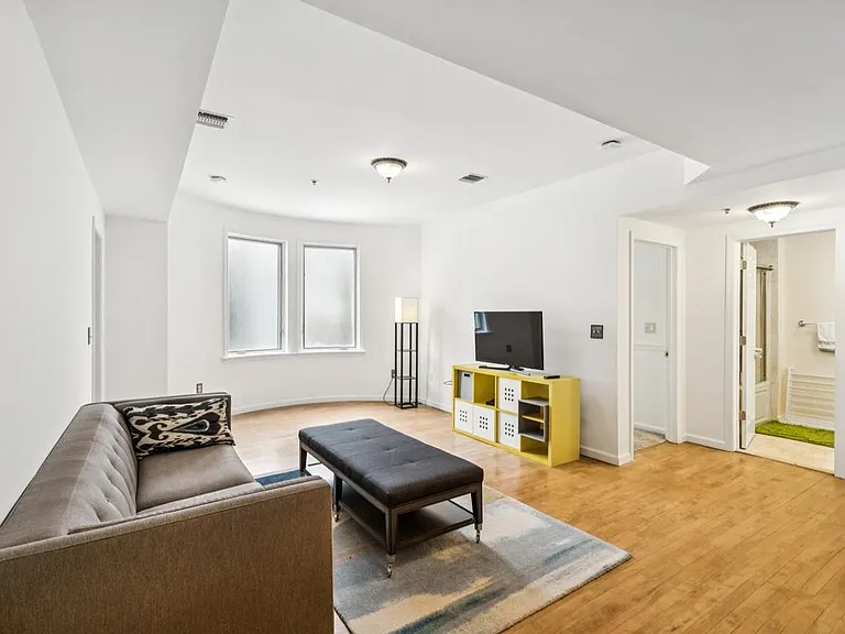 515 Gregory Ave #3 — Photo 1