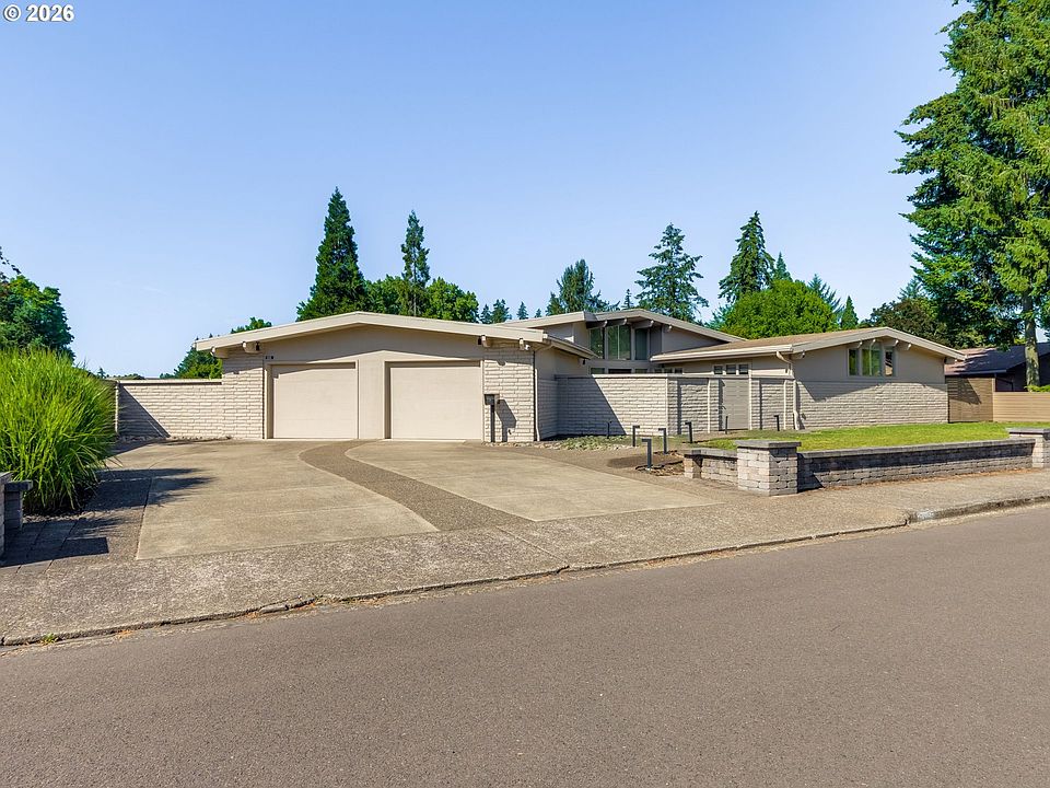 1st image of 2035 NW Saint Andrews Dr