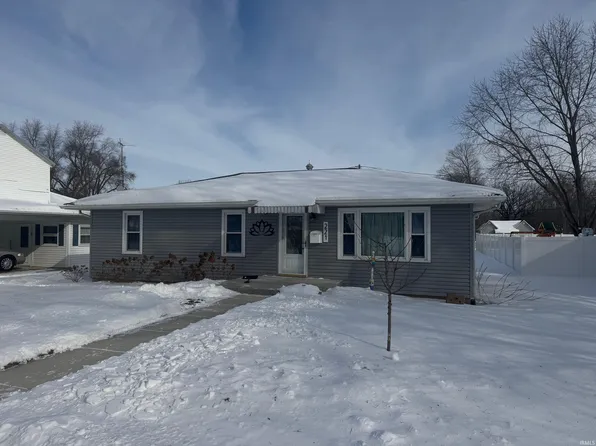 221 N Main St, Albany, IN 47320