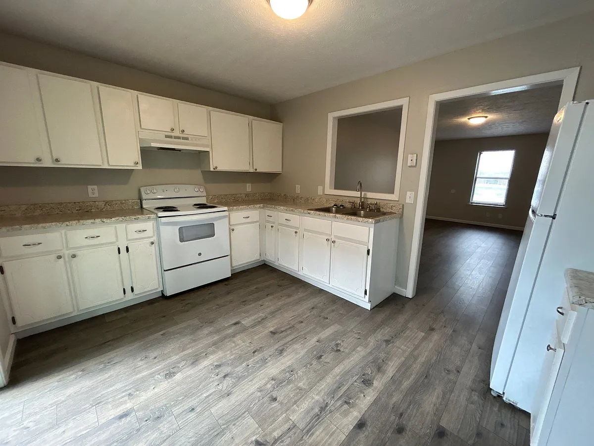 Building Photo - 275 Tinker Hill Cv #A