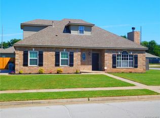 1201 W 117th Ct S, Jenks, OK 74037