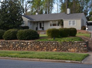 1004 Sunset Dr, Greensboro, NC 27408