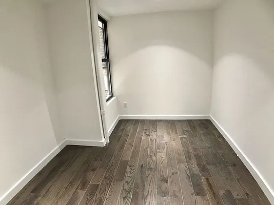 Rented by Kahen Properties | media 11