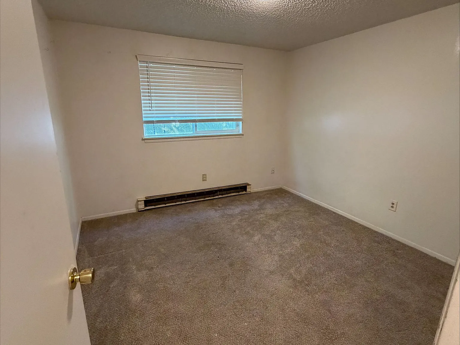 1 bed, 1.0 bath, 586 sqft, $1,050 — Photo 4