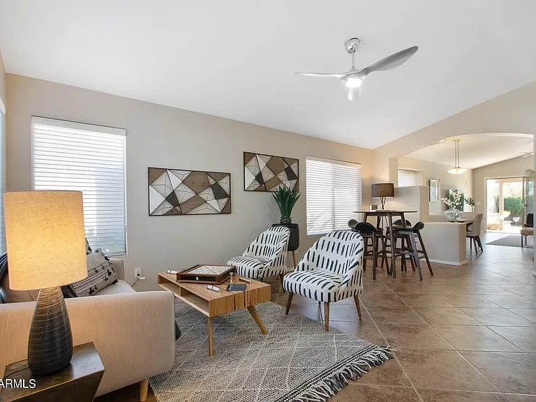 6494 S Foothills Dr — Photo 4