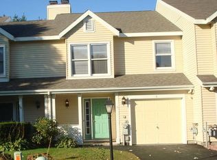 6 Stoney Creek Dr, Clifton Park, NY 12065