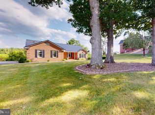 973 Point Dr, Petersburg, WV 26847