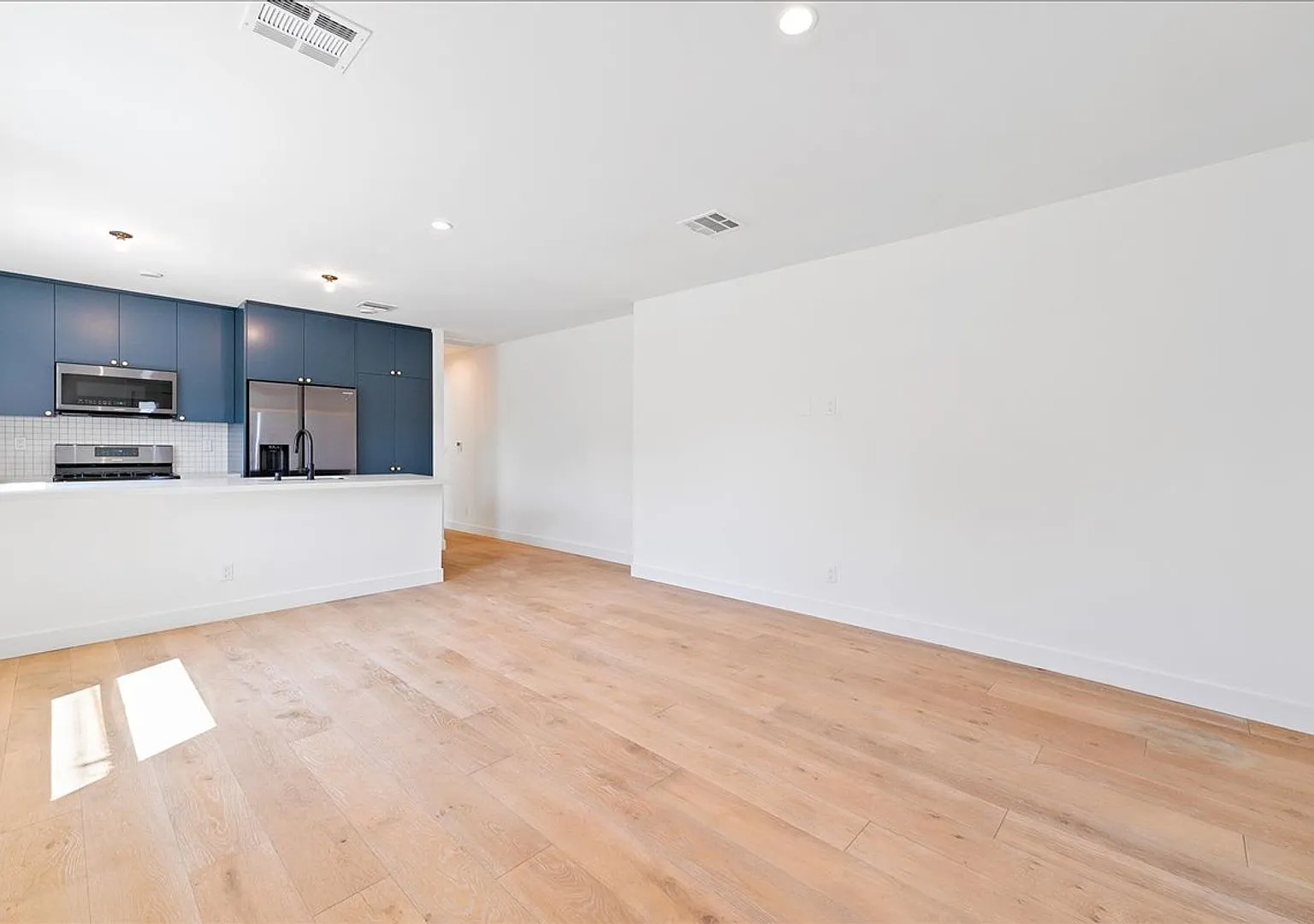 Beautiful Glassell Park Apartment! — Photo 2