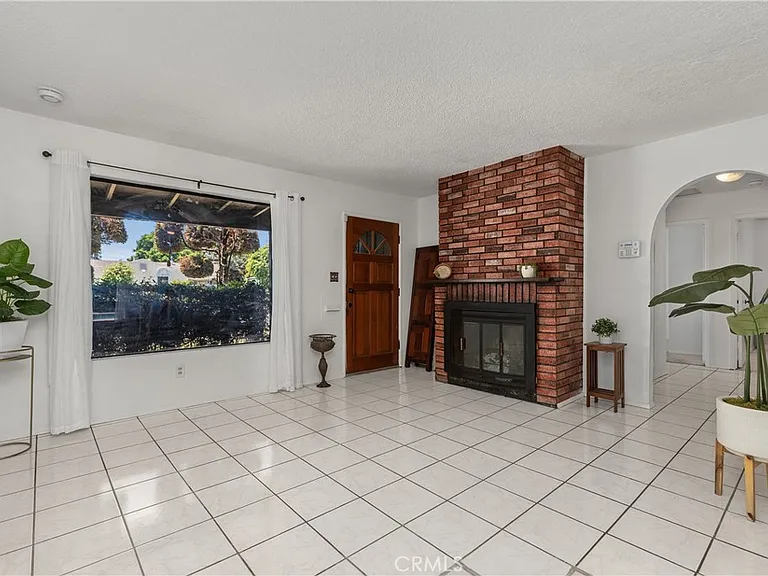 12738 Longworth Ave — Photo 6