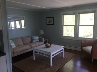 7 Cowsill Ln, Newport, RI 02840