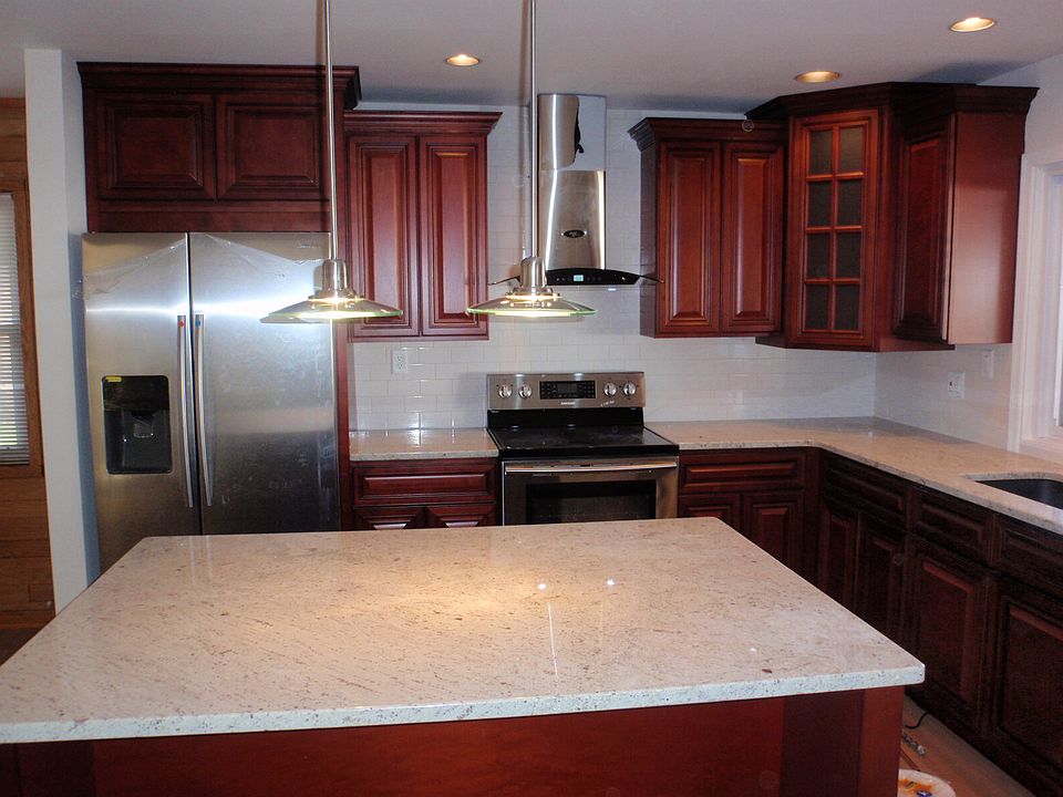 2nd image of 8 Chadwick Ave
