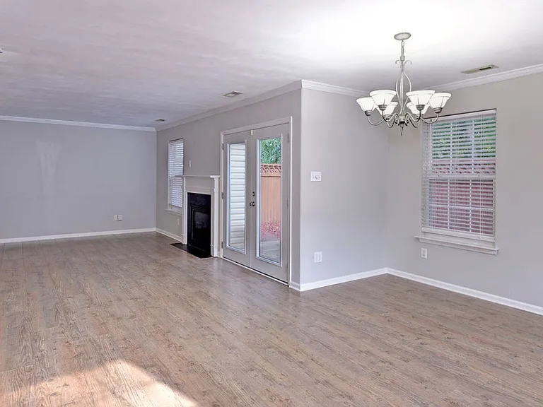 112 Post Oak Rd — Photo 14