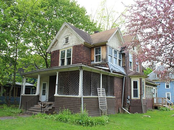 3rd image of 54 River St