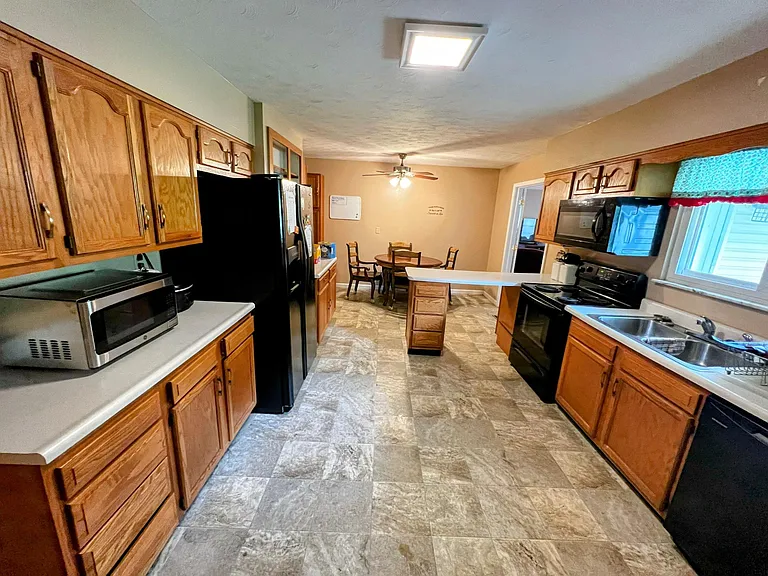 828 Dry Creek Rd — Photo 18