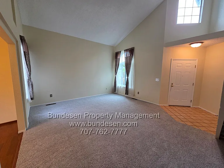 7453 Maximillian Pl — Photo 3