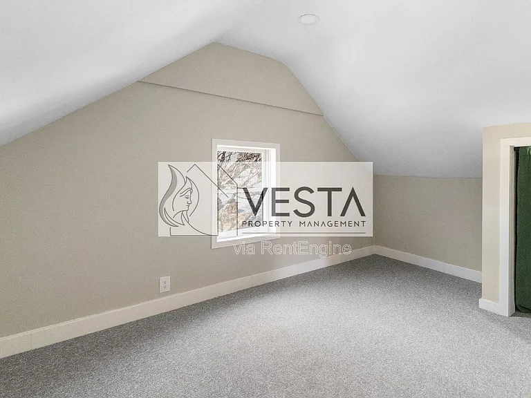 555 Baldwin Ave — Photo 19