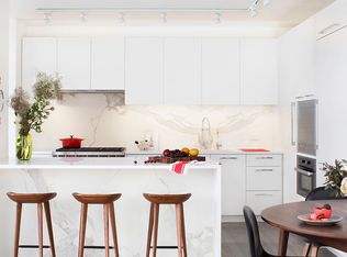 224 W 18th St APT 6C, New York, NY 10011