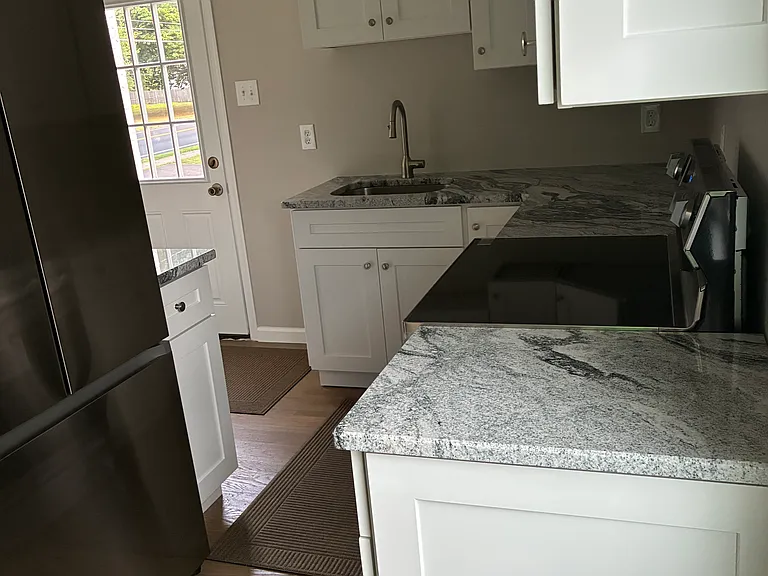 306 Grape St — Photo 7