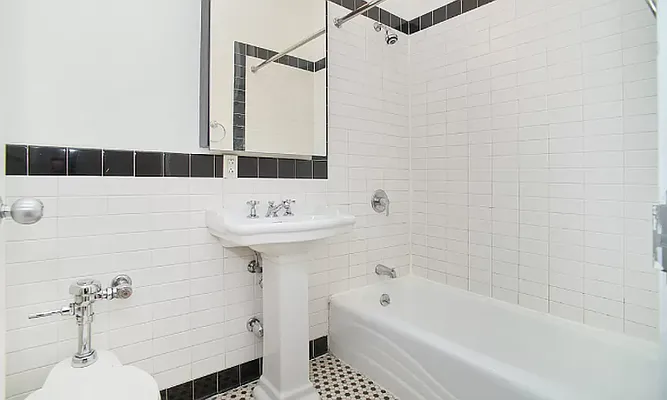 Rented by Living New York | media 5