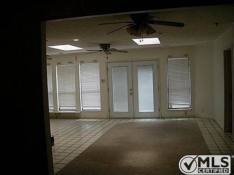 3rd image of 901 Green Valley Dr