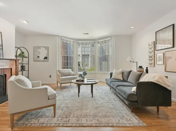 40 Joy St APT 4, Boston, MA 02114