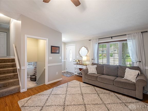 2nd image of 1660 Garry Dr
