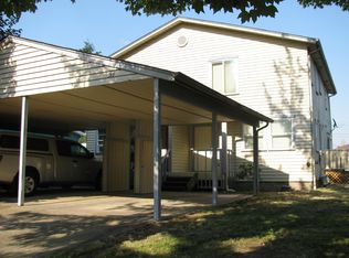 215 Smith Loop, Springfield, OR 97478