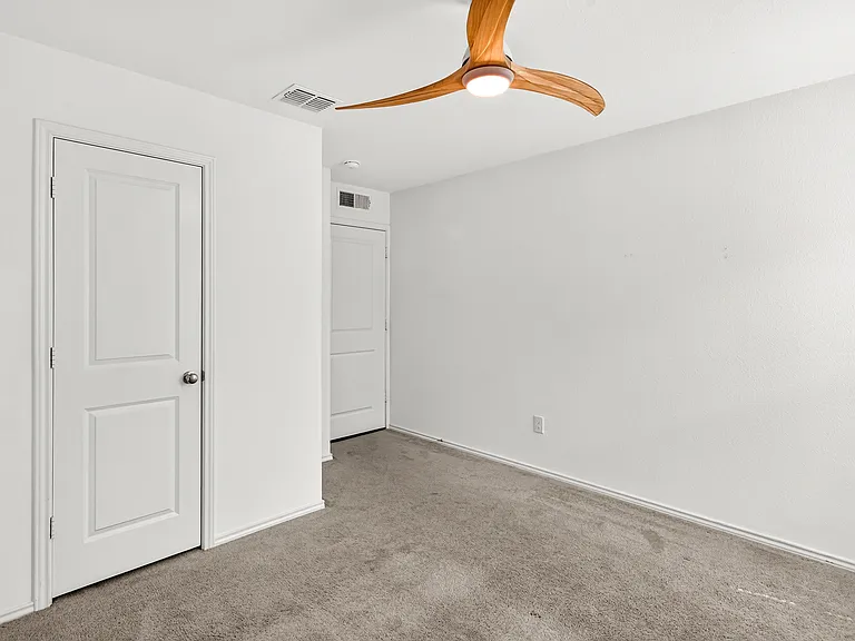 1033 Sourgum St — Photo 23