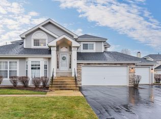 1344 Georgetown Dr, Batavia, IL 60510
