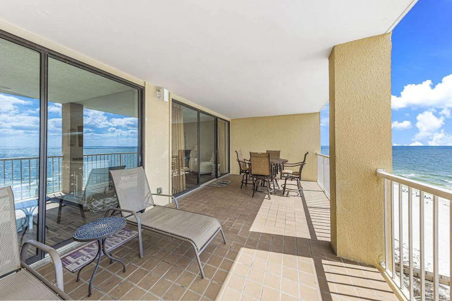 3 bed, 2.0 bath, 1345 sqft, $4,701 — Photo 4