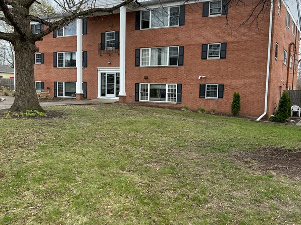 228 E Oak Cliff Ct APT B4, Peoria, IL 61614