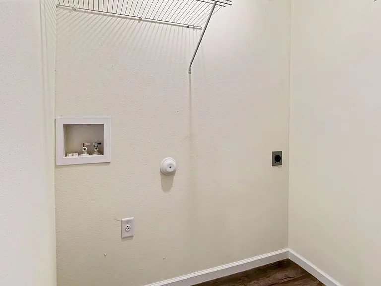 2800 Shan Dr — Photo 8