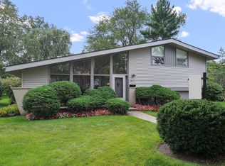 2817 Virginia Ln, Glenview, IL